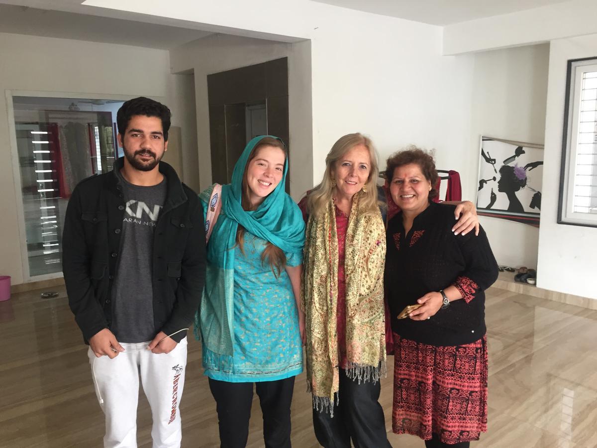 Travelling Troopers Homestay Varanasi Eksteriør bilde
